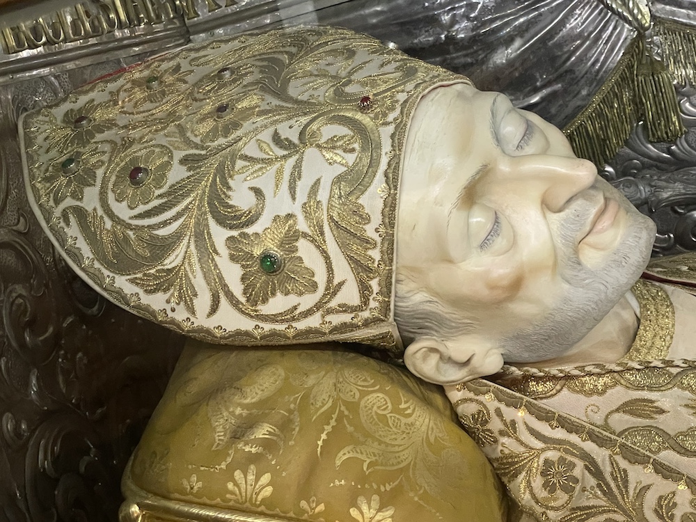 day 7 alphonsus tomb